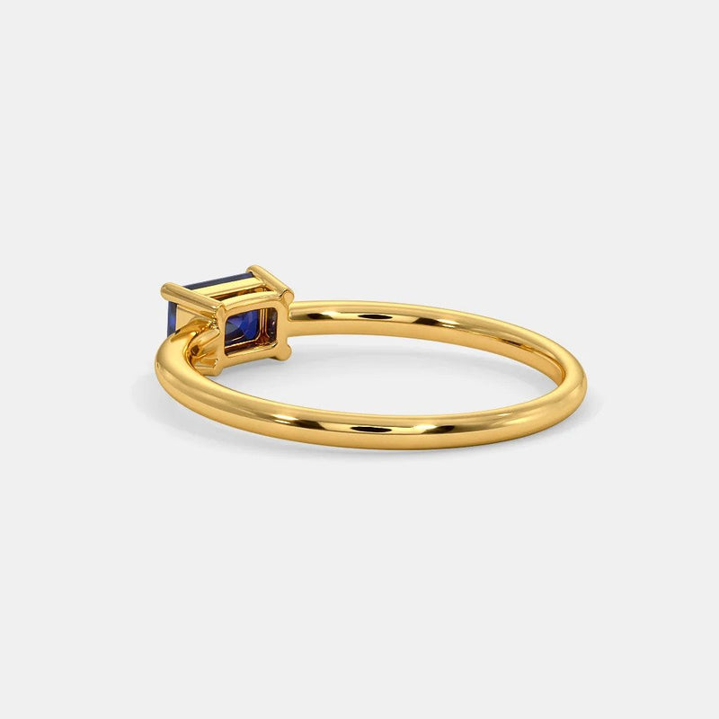 Sapphire Cut Ring detail view