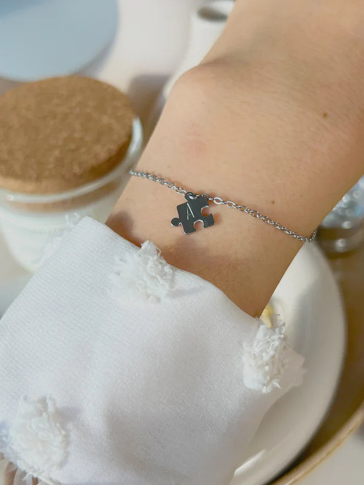 Puzzle Bracelet detail view
