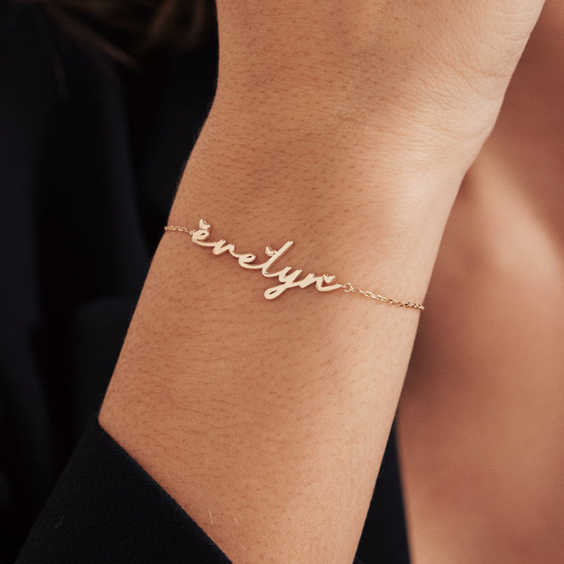 Cursive Heart Bracelet detail view