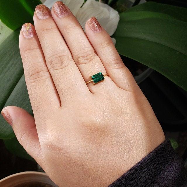 MINIMALIST EMERALD RING