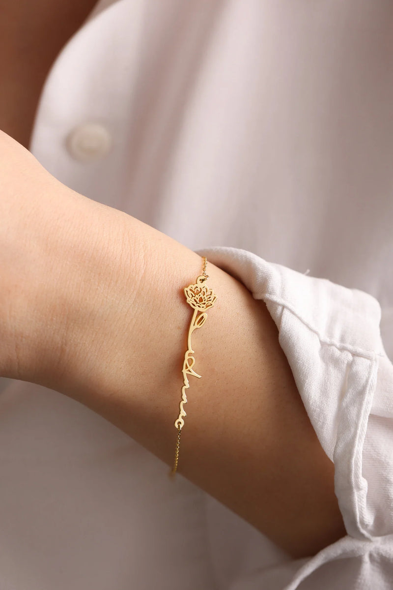 Birth flower Name Bracelet detail view