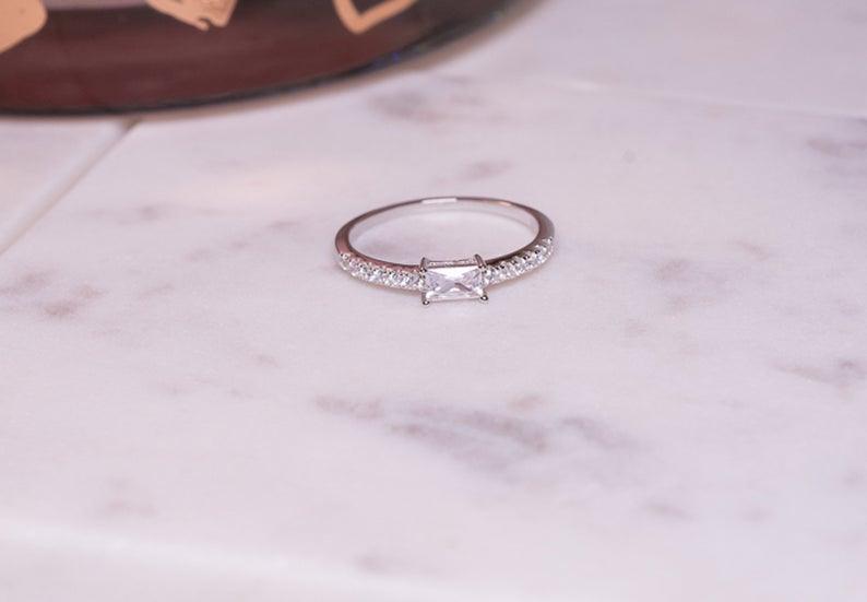 GRACE ZIRCON CUT RING