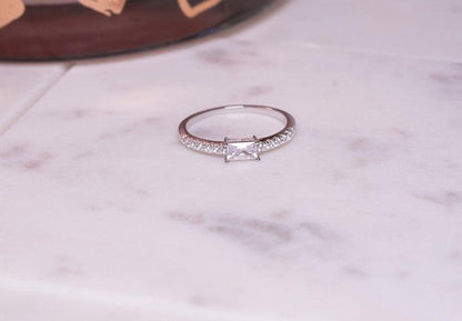 GRACE ZIRCON CUT RING