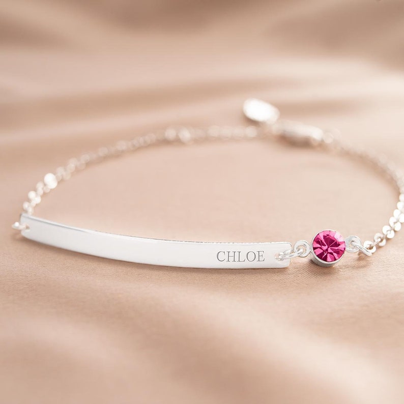 Diamond Bar Personalized Bracelet detail view