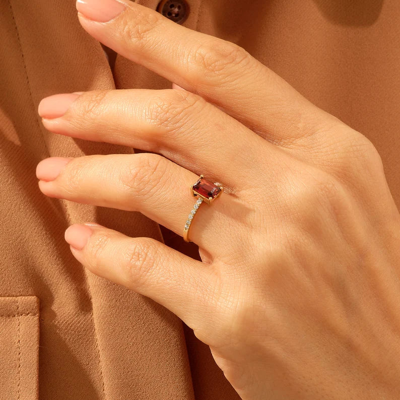 Grace Garnet Baguette Solitaire Ring | 925 Silver