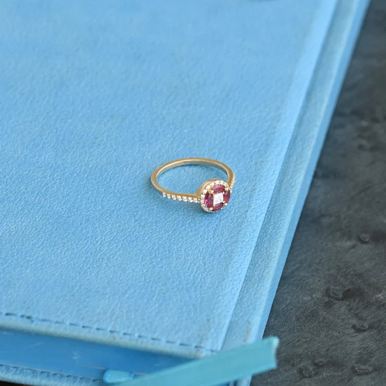 Gold Ruby Flower Petals Ring | 925 SILVER detail view